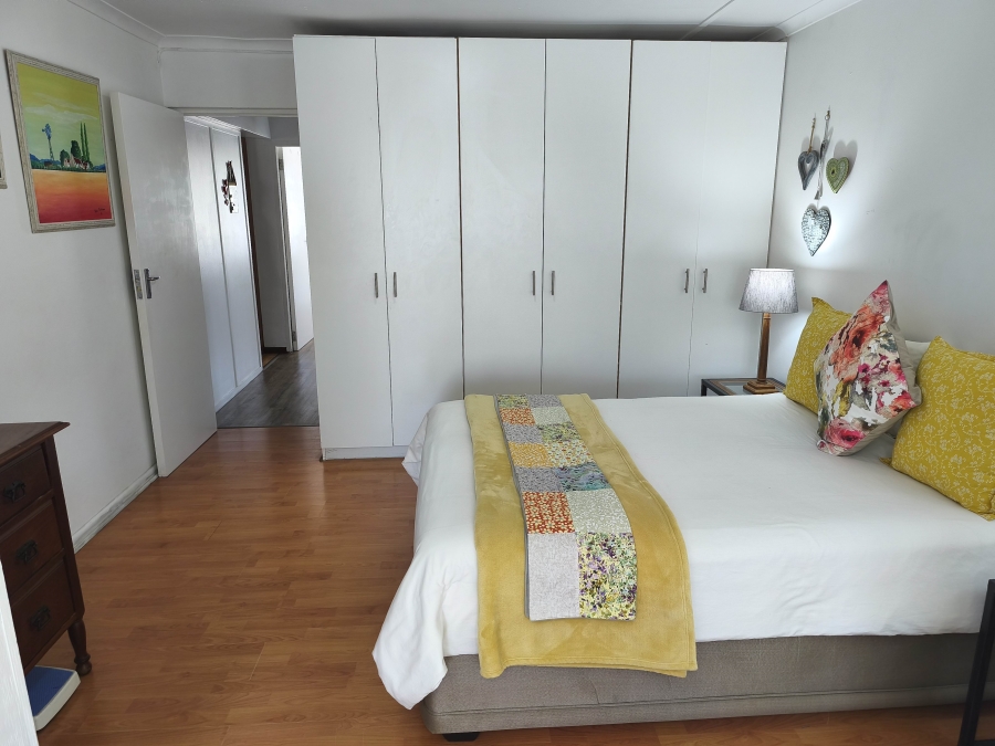 5 Bedroom Property for Sale in Perlemoenbaai Western Cape